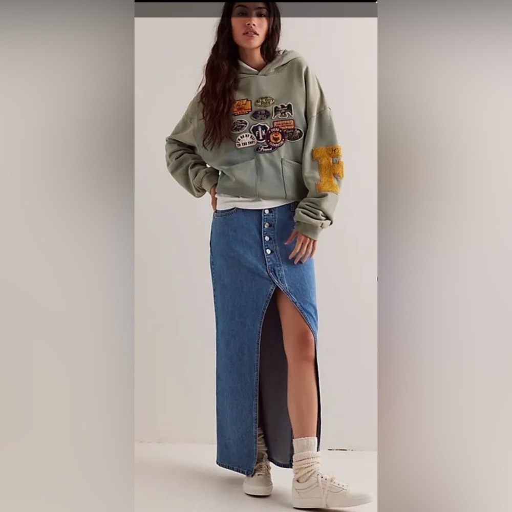 NWT FREE PEOPLE We the Free Chani Denim Skirt Size 30 Sweetly Stoned